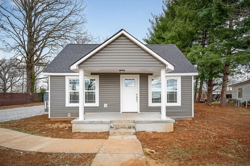 526 Roosevelt Drive Sparta TN 38583