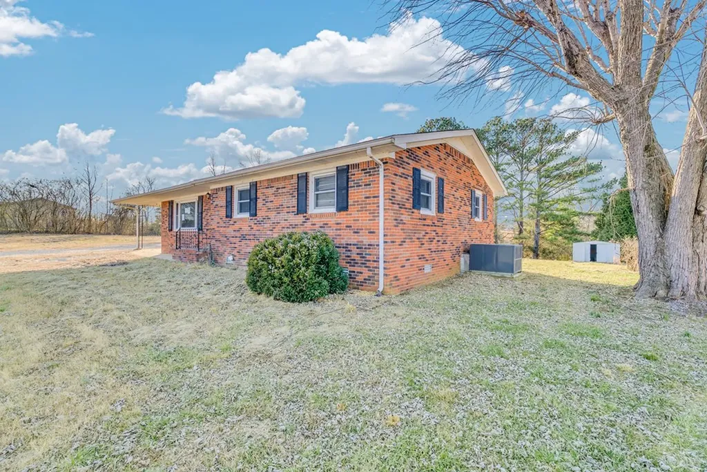 304 Lucille Street Sparta TN 38583