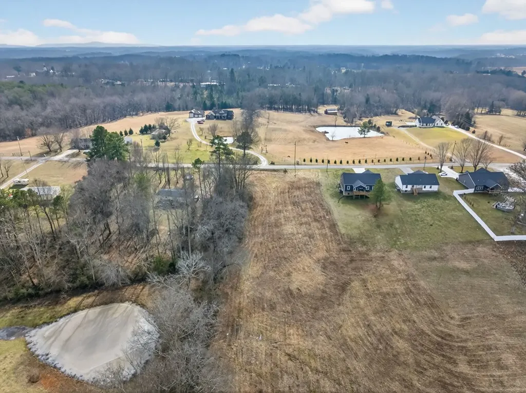 4405 Window Cliff Road Baxter TN 38544