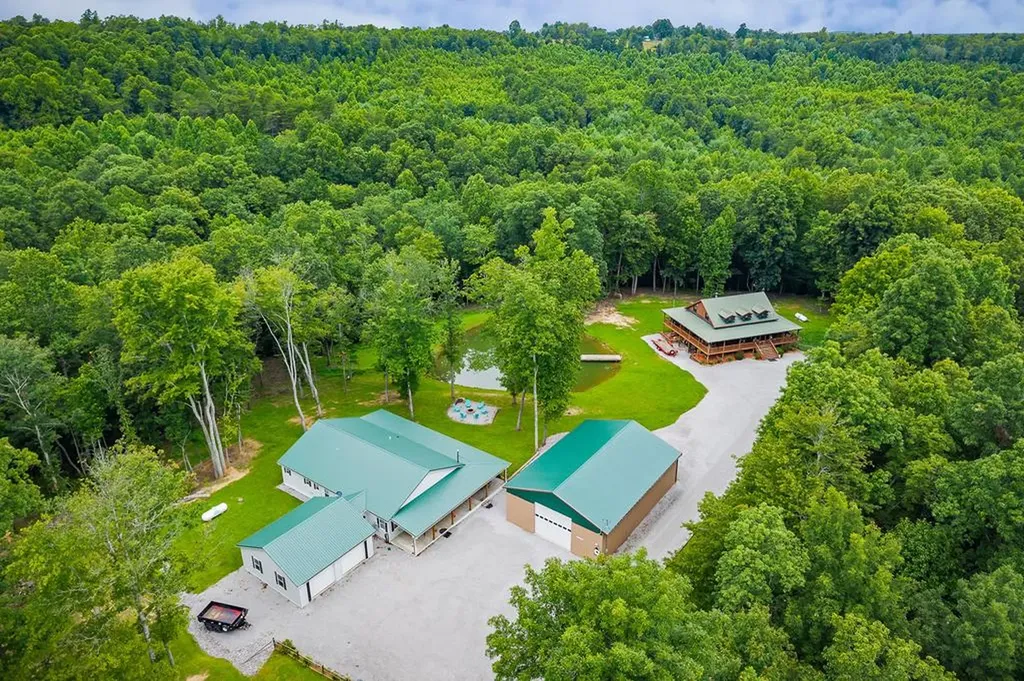 137 Allen Way Crossville TN 38572