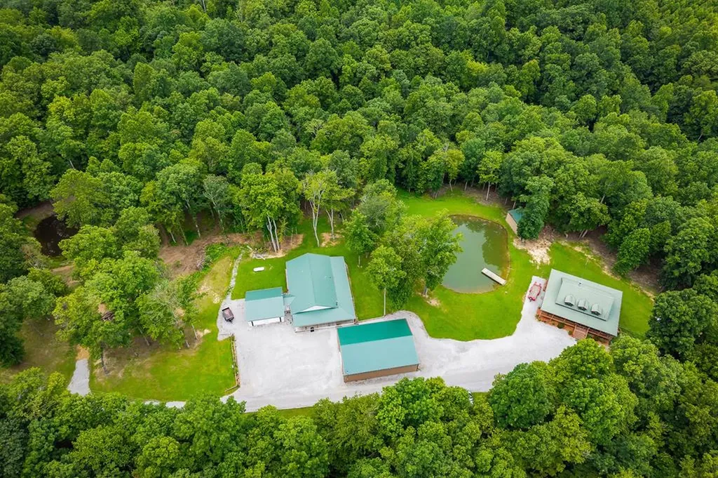 137 Allen Way Crossville TN 38572