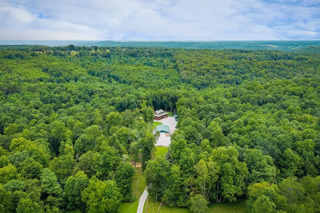 137 Allen Way Crossville TN 38572