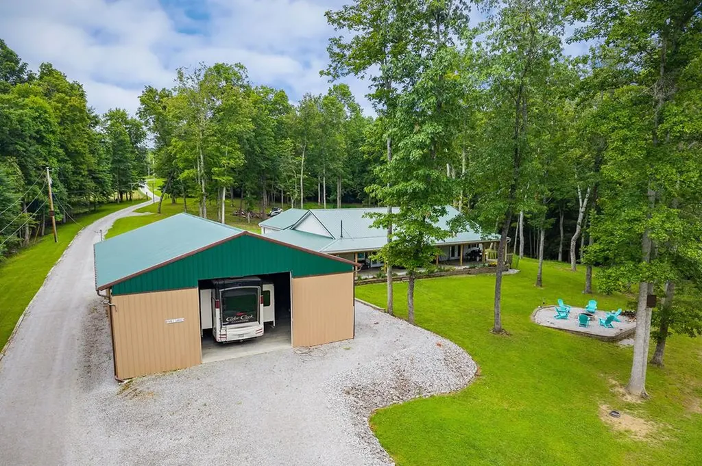 137 Allen Way Crossville TN 38572