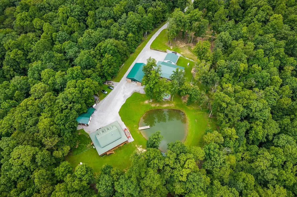 137 Allen Way Crossville TN 38572