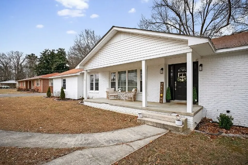 407 Whaley Street Smithville TN 37166