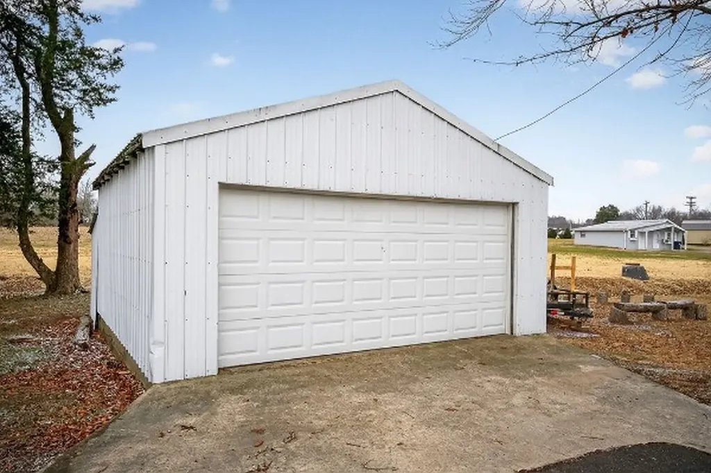 407 Whaley Street Smithville TN 37166