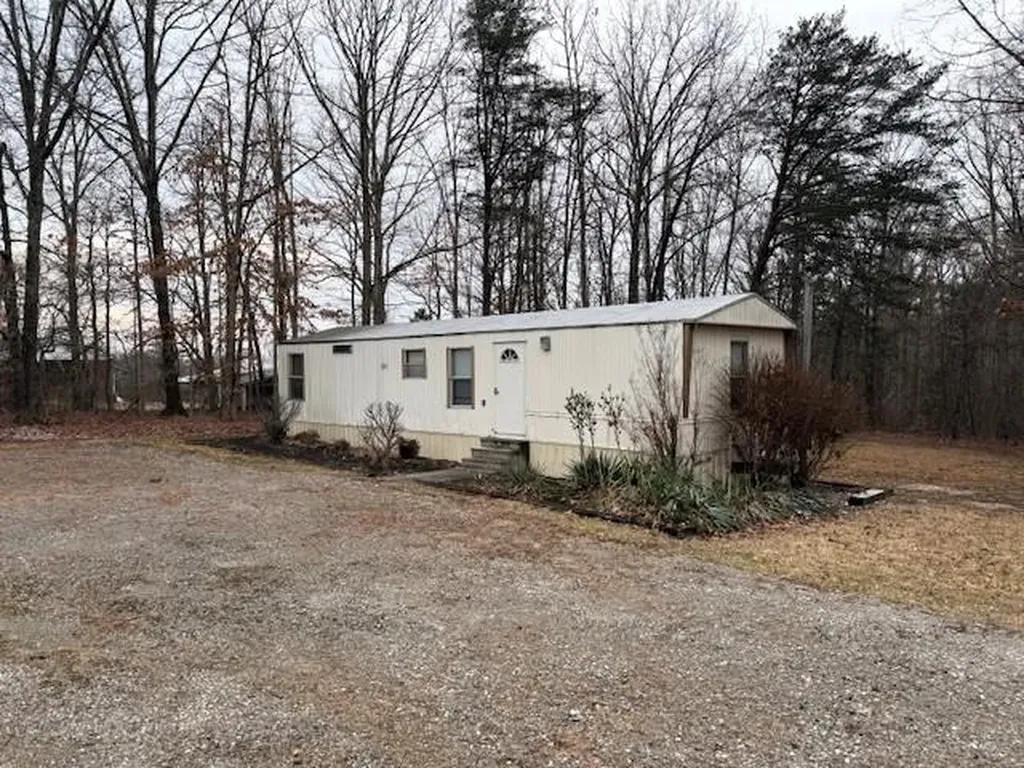 15889 Highway 111 Spencer TN 38585