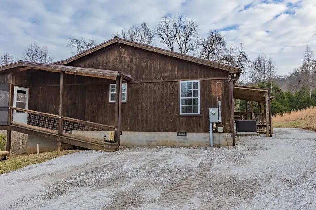 303 Walnut Grove Lane Mcminnville TN 37110