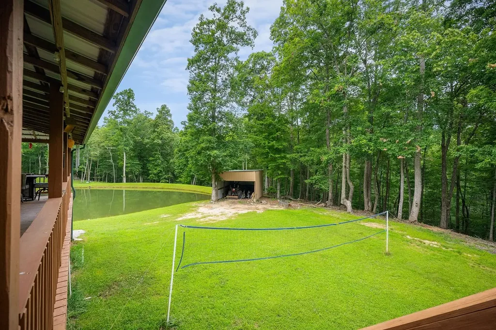 137 Allen Way Crossville TN 38572