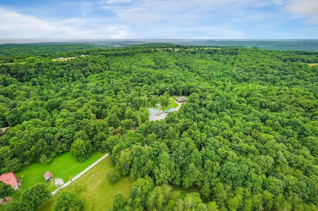 137 Allen Way Crossville TN 38572