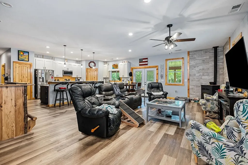 137 Allen Way Crossville TN 38572