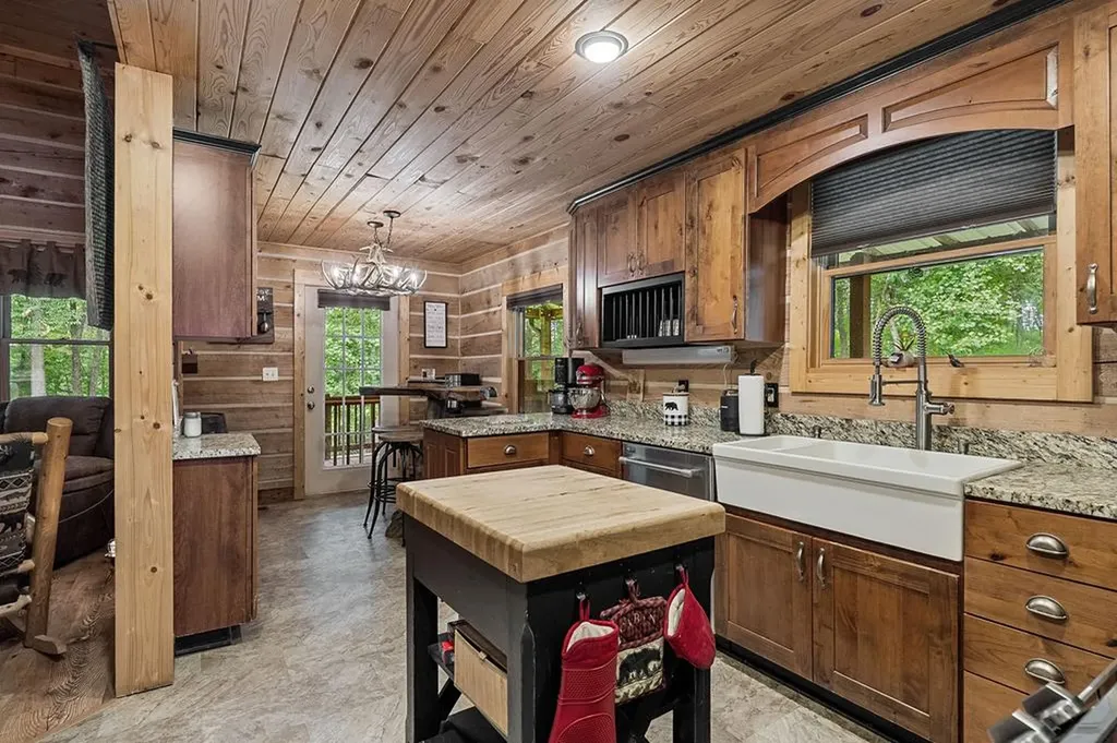 113 Allen Way Crossville TN 38572