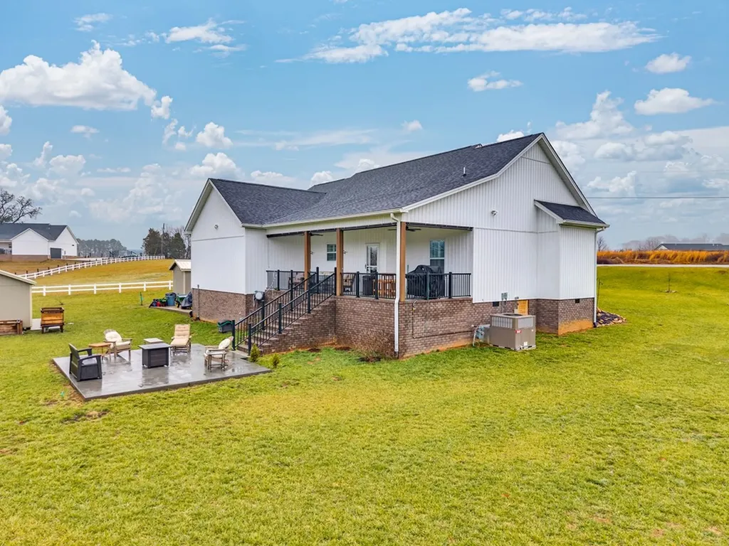 203 Daylily Drive Sparta TN 38583