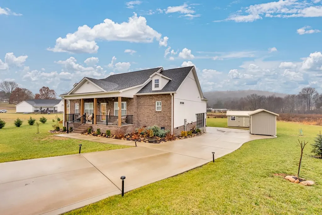 203 Daylily Drive Sparta TN 38583
