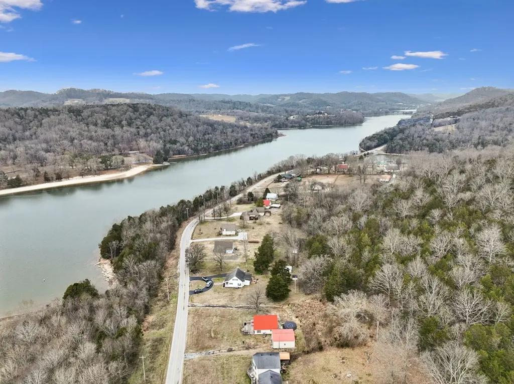 177 Lakeside Drive Carthage TN 37030