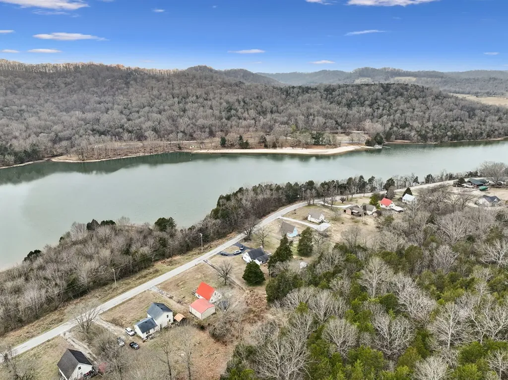 177 Lakeside Drive Carthage TN 37030