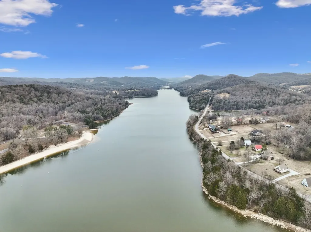 177 Lakeside Drive Carthage TN 37030