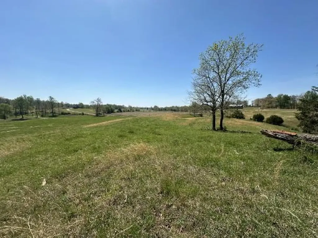 515 Jericho Road Quebeck TN 38579