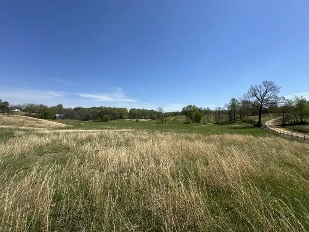 515 Jericho Road Quebeck TN 38579