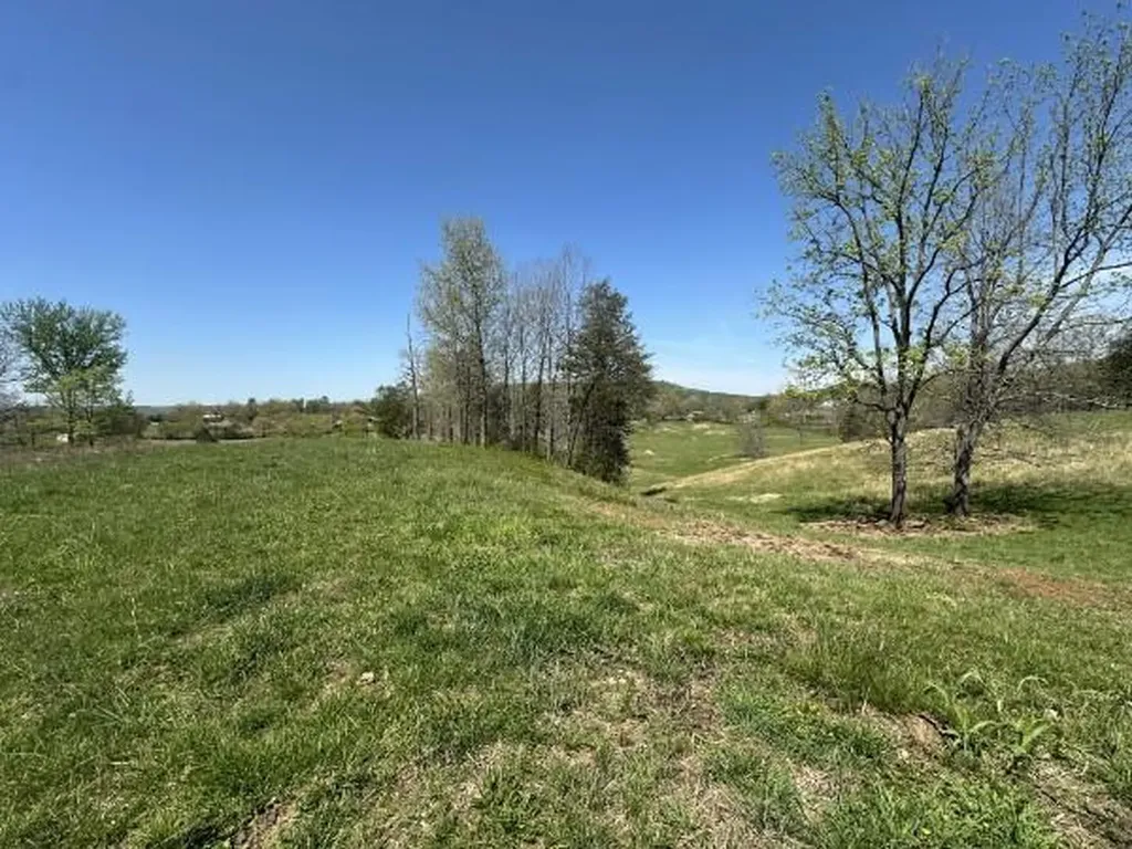 515 Jericho Road Quebeck TN 38579