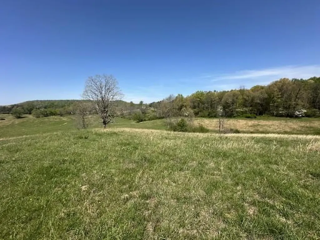 515 Jericho Road Quebeck TN 38579
