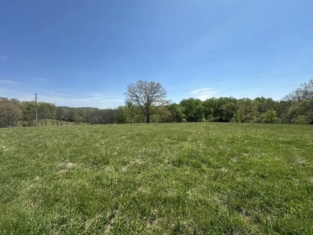 515 Jericho Road Quebeck TN 38579