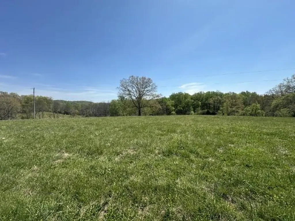 515 Jericho Road Quebeck TN 38579