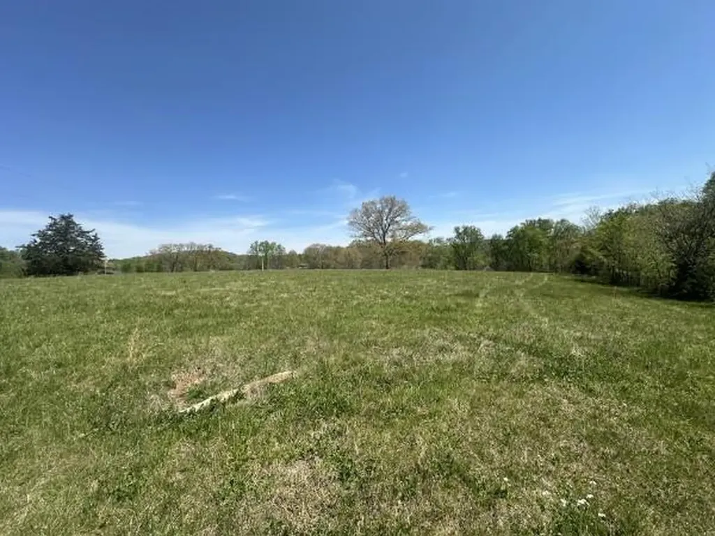 515 Jericho Road Quebeck TN 38579