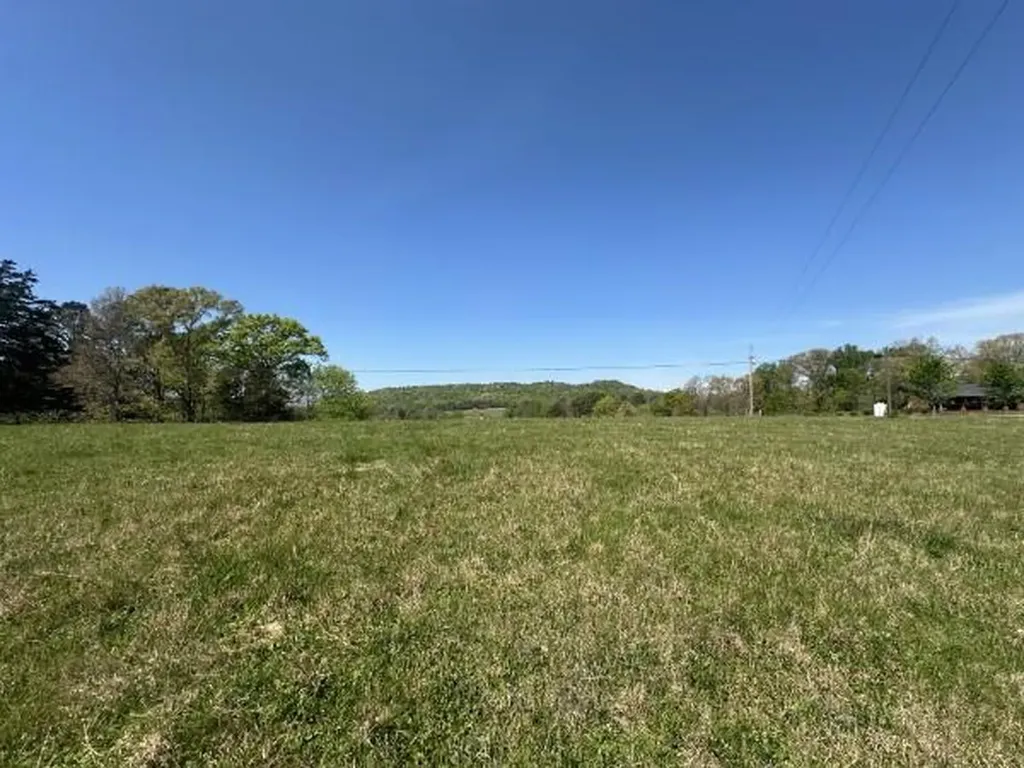515 Jericho Road Quebeck TN 38579