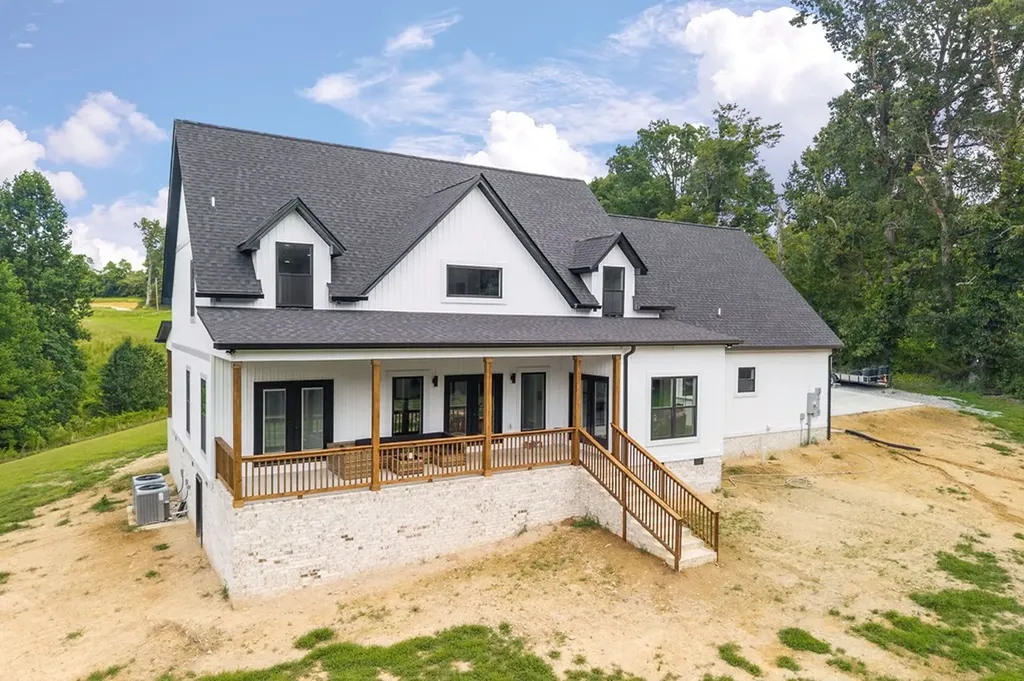 250 Dyer Ridge Road Baxter TN 38544