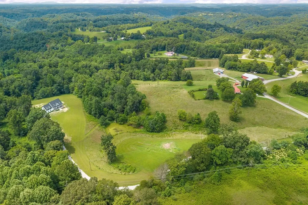 250 Dyer Ridge Road Baxter TN 38544