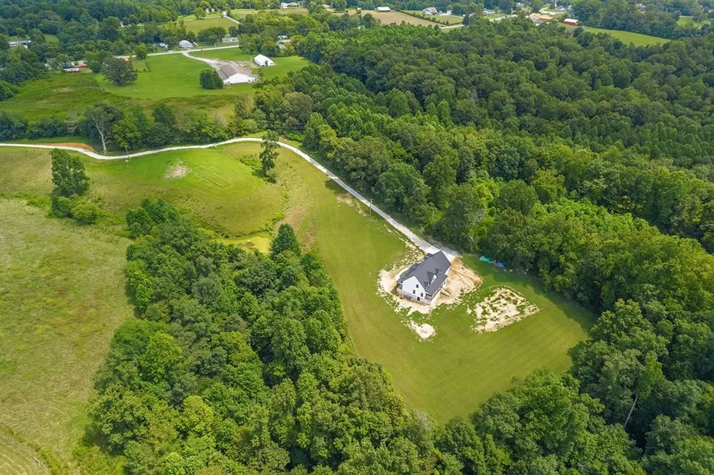 250 Dyer Ridge Road Baxter TN 38544