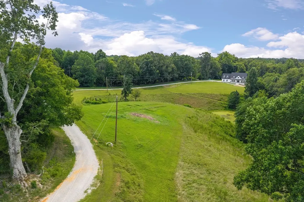 250 Dyer Ridge Road Baxter TN 38544