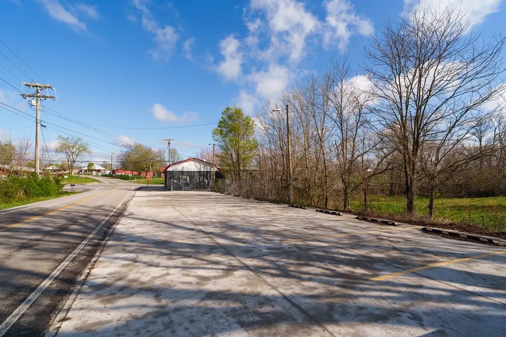 4628 W Broad Street Cookeville TN 38501