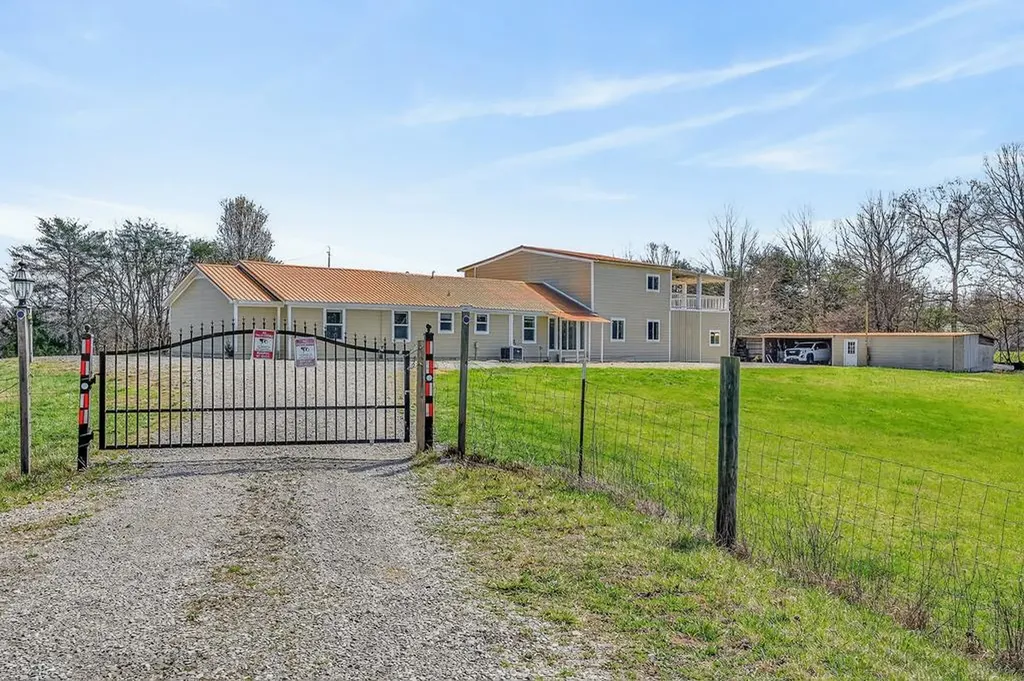 1400 E 1410 College Street Spencer TN 38585