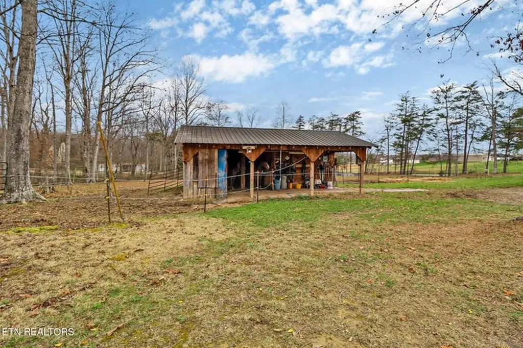 997 Unity Church Road Jamestown TN 38556-5703