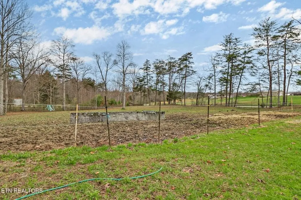 997 Unity Church Road Jamestown TN 38556-5703