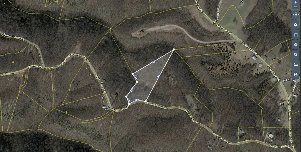 5 Acres Benton Tidwell Road Hilham TN 38568
