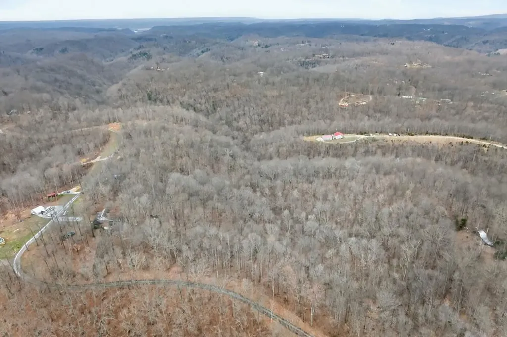 5 Acres Benton Tidwell Road Hilham TN 38568