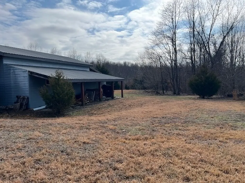 2344 Turkeytown Road Hilham TN 38568