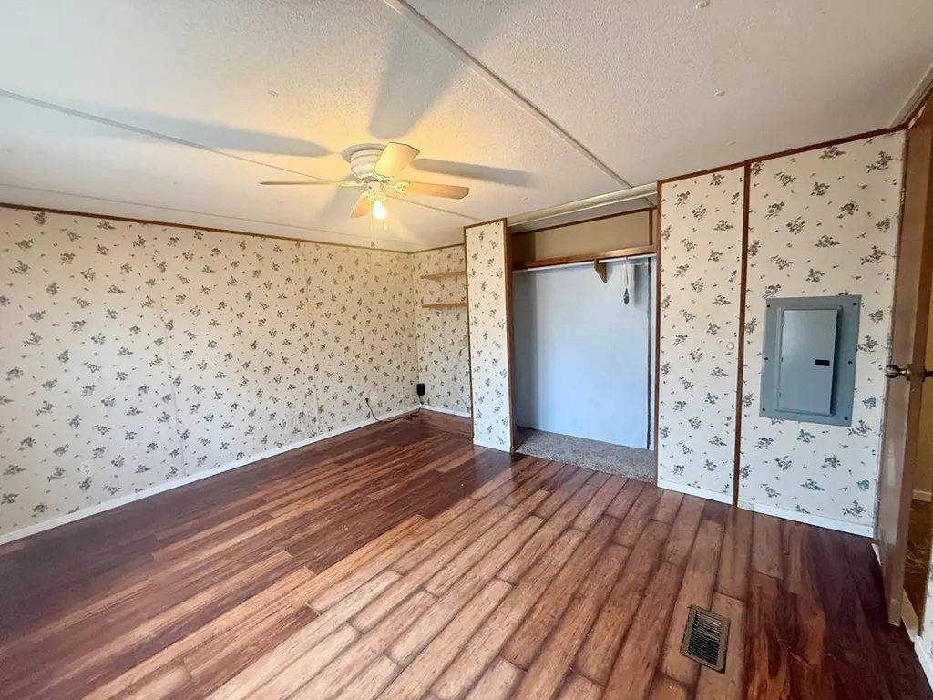 2191 Seven Knobs Road Gainesboro TN 38562-5527