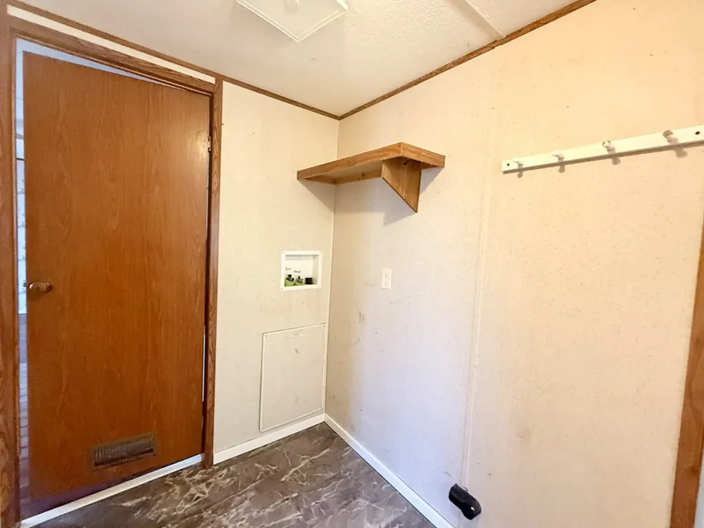 2191 Seven Knobs Road Gainesboro TN 38562-5527