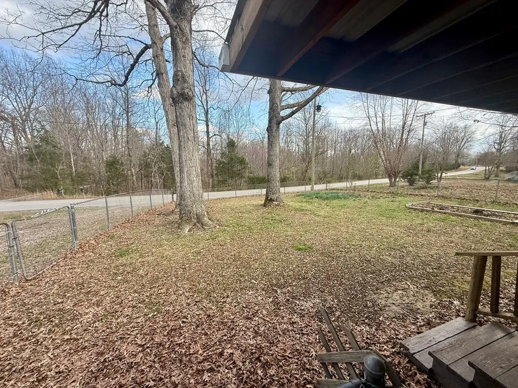 2191 Seven Knobs Road Gainesboro TN 38562-5527