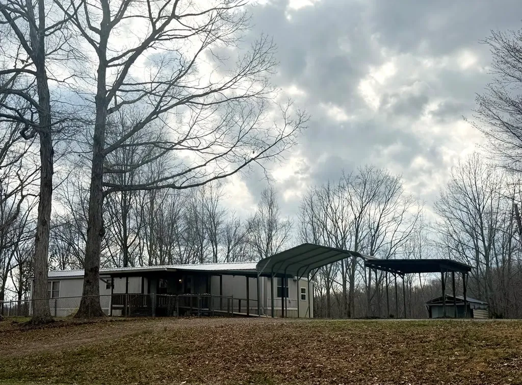 2191 Seven Knobs Road Gainesboro TN 38562-5527