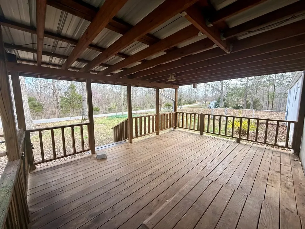 2191 Seven Knobs Road Gainesboro TN 38562-5527