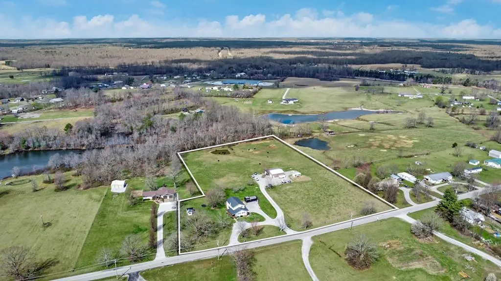 7616 Plateau Road Crossville TN 38571