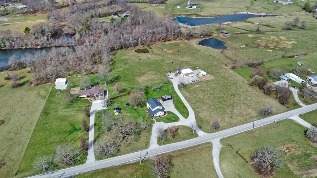 7616 Plateau Road Crossville TN 38571