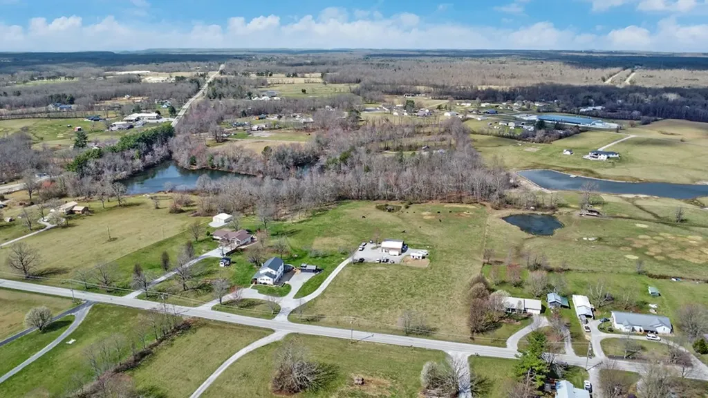 7616 Plateau Road Crossville TN 38571