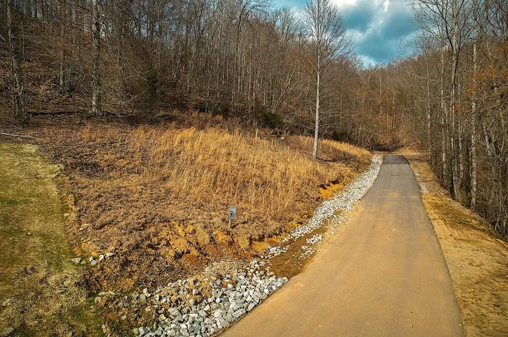 50D Crappie Lane Hilham TN 38568