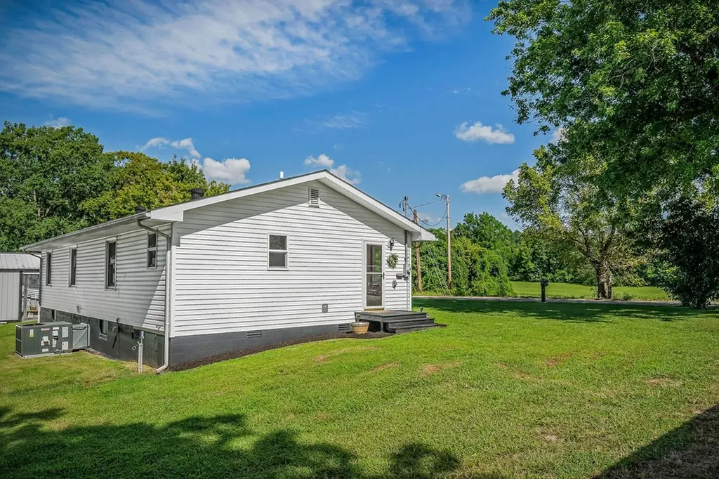 220 220 Higginbotham Road Mcminnville TN 37110